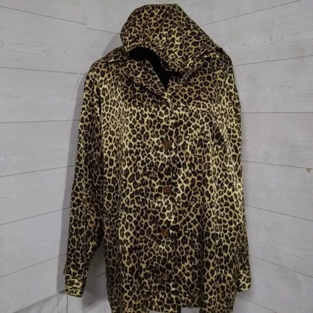 Victoria's Secret Cheetah pajamas Long Sleeve W/Shorts